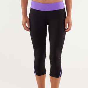 Lululemon athletica Track time crops black purple capris women’s size 4